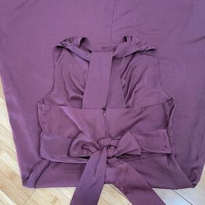 Burgundy Dre’s 100% polyester  BANANA REPUBLIC  SAZE 10